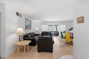 1000 NE 14th Ave, Hallandale Beach, FL 33009 - Photo 3