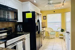 7426 Pinewalk Dr Unit, Margate, FL 33063 - Photo 7