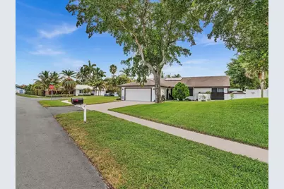 4201 NW 73rd Avenue, Lauderhill, FL 33319 - Photo 5