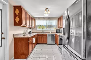 4201 NW 73rd Ave, Lauderhill, FL 33319 - Photo 11