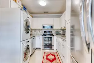 8751 Chevy Chase Dr, Boca Raton, FL 33433 - Photo 7