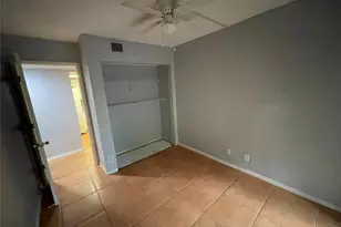 3083 N Oakland Forest Dr, Oakland Park, FL 33309 - Photo 29