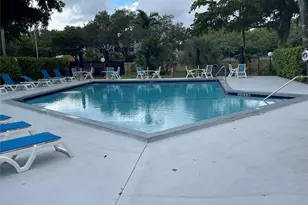 3083 N Oakland Forest Dr, Oakland Park, FL 33309 - Photo 49