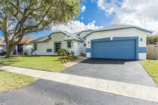 1020 SW 149th Ln, Sunrise, FL 33326 - Photo 3