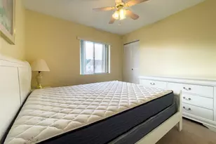 317 Knotty Pine Cir, Greenacres, FL 33463 - Photo 7