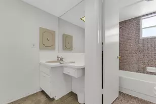 18707 NE 14th Ave, Miami, FL 33179 - Photo 25