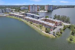 18707 NE 14th Ave, Miami, FL 33179 - Photo 41