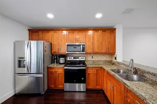 757 NW 208th Dr, Pembroke Pines, FL 33029 - Photo 9