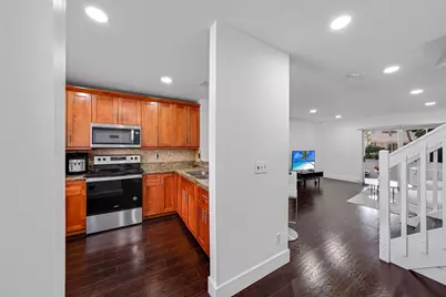 757 NW 208th Drive, Pembroke Pines, FL 33029 - Photo 7