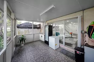 757 NW 208th Dr, Pembroke Pines, FL 33029 - Photo 29