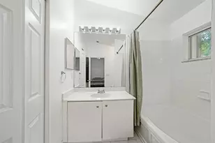 757 NW 208th Dr, Pembroke Pines, FL 33029 - Photo 21