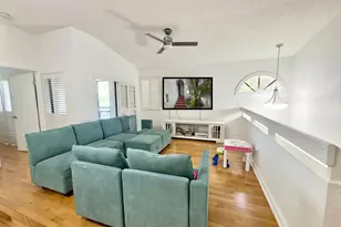 12078 NW 11th St, Pembroke Pines, FL 33026 - Photo 3