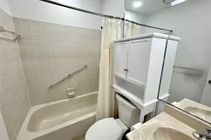 12078 NW 11th St, Pembroke Pines, FL 33026 - Photo 17