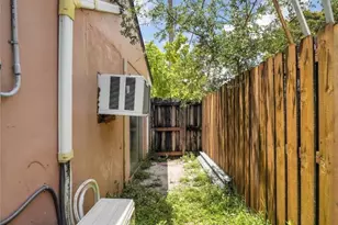 613 N 28th Ave, Hollywood, FL 33020 - Photo 43