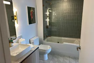 159 NE 6th St, Miami, FL 33132 - Photo 23