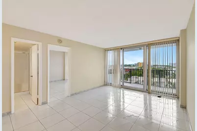 531 N Ocean Boulevard #805, Pompano Beach, FL 33062 - Photo 9