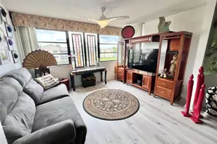 10842 W Clairmont Cir, Tamarac, FL 33321 - Photo 11