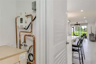 411 S Hollybrook Dr, Hollywood, FL 33025 - Photo 19