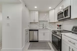 411 S Hollybrook Dr, Hollywood, FL 33025 - Photo 11