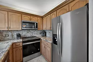 1010 S Ocean Blvd, Pompano Beach, FL 33062 - Photo 23