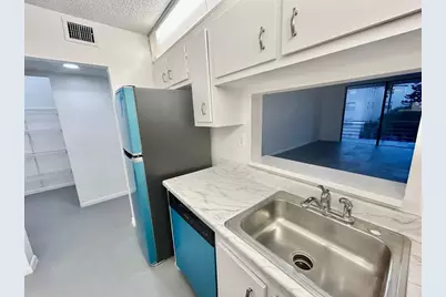 2850 Somerset Drive #316L, Fort Lauderdale, FL 33311 - Photo 5