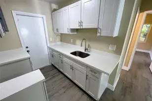 712 NW 17th Ave, Fort Lauderdale, FL 33311 - Photo 11