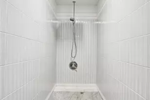 2542 Marathon Ln, Fort Lauderdale, FL 33312 - Photo 9