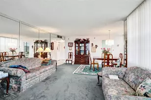 1100 St Charles Pl, Pembroke Pines, FL 33026 - Photo 13