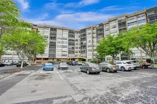 1100 St Charles Pl, Pembroke Pines, FL 33026 - Photo 49