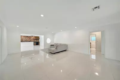 2524 NE 26th Terrace, Fort Lauderdale, FL 33305 - Photo 9