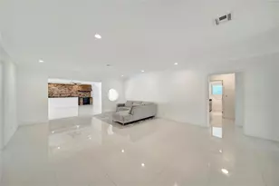 2524 NE 26th Terrace, Fort Lauderdale, FL 33305 - Photo 9