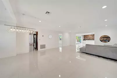 2524 NE 26th Terrace, Fort Lauderdale, FL 33305 - Photo 11