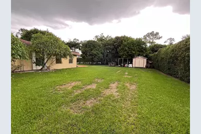 5940 Piney Court, Greenacres, FL 33463 - Photo 11