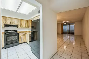 7210 Lake Cir Dr, Margate, FL 33063 - Photo 11