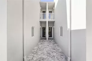 834 SW 16th St, Fort Lauderdale, FL 33315 - Photo 3