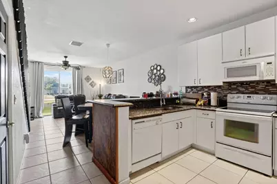 3426 NW 14th Court #3426, Fort Lauderdale, FL 33311 - Photo 3