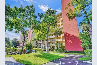 2200 S Cypress Bend Drive #601, Pompano Beach, FL 33069 - Photo 25