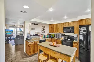 2200 S Cypress Bend Dr, Pompano Beach, FL 33069 - Photo 29