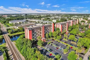 2200 S Cypress Bend Dr, Pompano Beach, FL 33069 - Photo 1