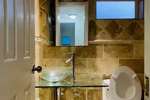 1301 N 12th Ct, Hollywood, FL 33019 - Photo 9