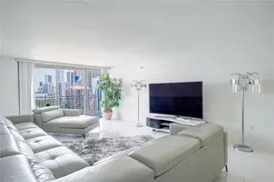 210 174 Street Unit, North Miami Beach, FL 33160 - Photo 5