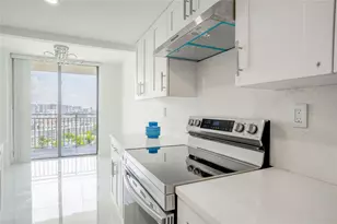 210 174 Street Unit, North Miami Beach, FL 33160 - Photo 9