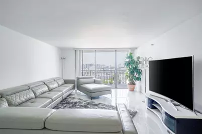 210 174 174 Street #1810, North Miami Beach, FL 33160 - Photo 3