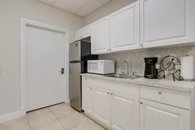 2743 Hollywood Boulevard, Hollywood, FL 33020 - Photo 15