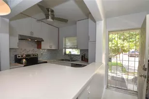 2412 NW 52nd St, Tamarac, FL 33309 - Photo 9