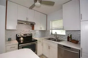 2412 NW 52nd St, Tamarac, FL 33309 - Photo 7