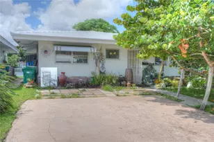 2412 NW 52nd St, Tamarac, FL 33309 - Photo 3