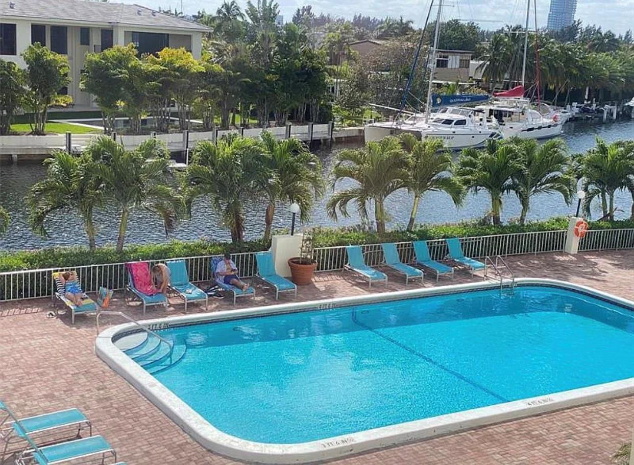 401 Golden Isles Dr #203 - 401 Golden Isles Dr #203, Hallandale Beach, FL 33009 Luxury Property | Jose Angel Pina