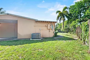 2481 NE 15th Ave, Pompano Beach, FL 33064 - Photo 25