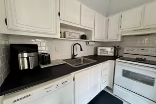 2811 Somerset Dr, Lauderdale Lakes, FL 33311 - Photo 11